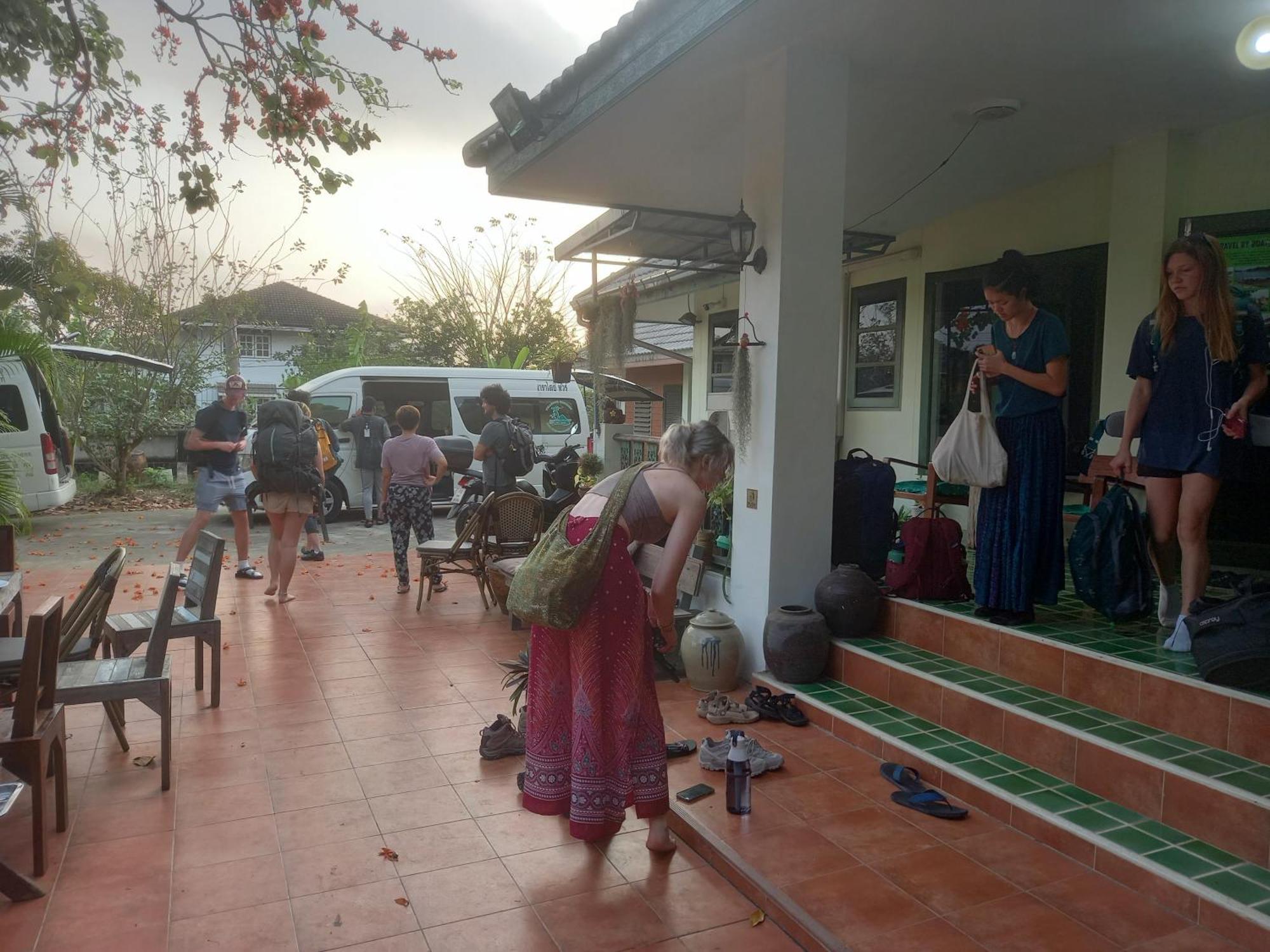 Plus Hostel Ayutthaya Exterior photo